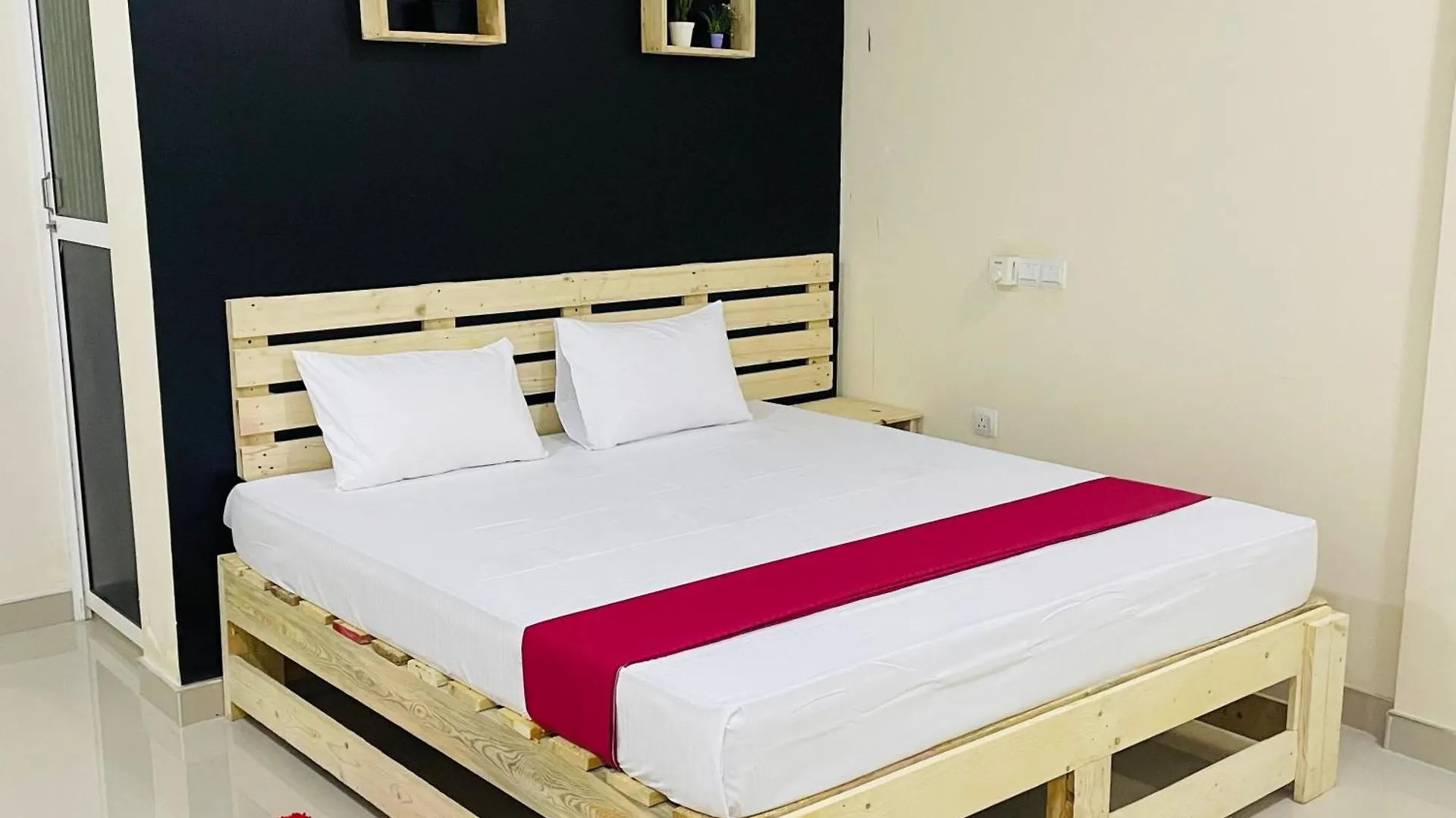 Travel Kingdom In Negombo Hotel سريلانكا